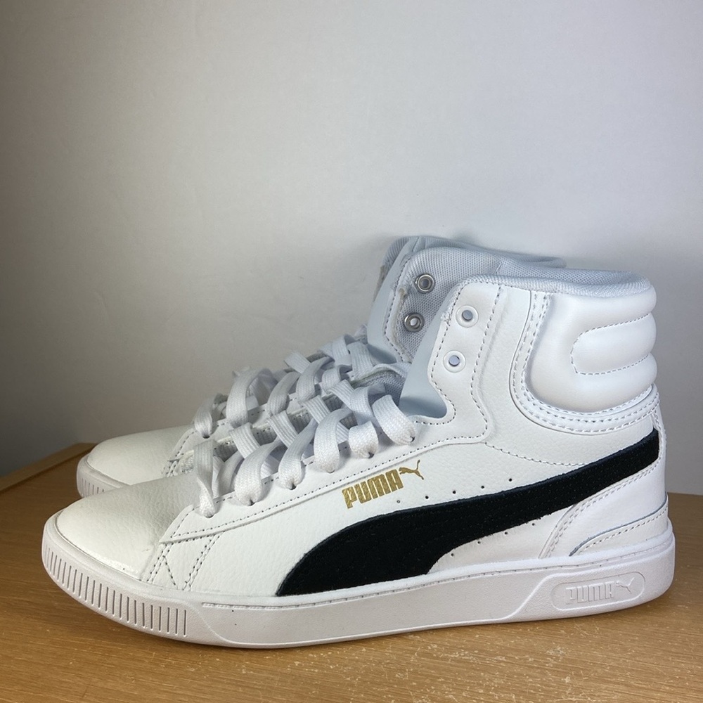 Puma Vikky v3 Women’s Size 7 White/Black Sneakers